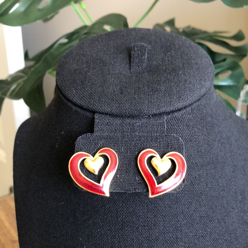 Vintage AVON Ruby Look Gold Tone Heart Post Earrings - Picture 2 of 5